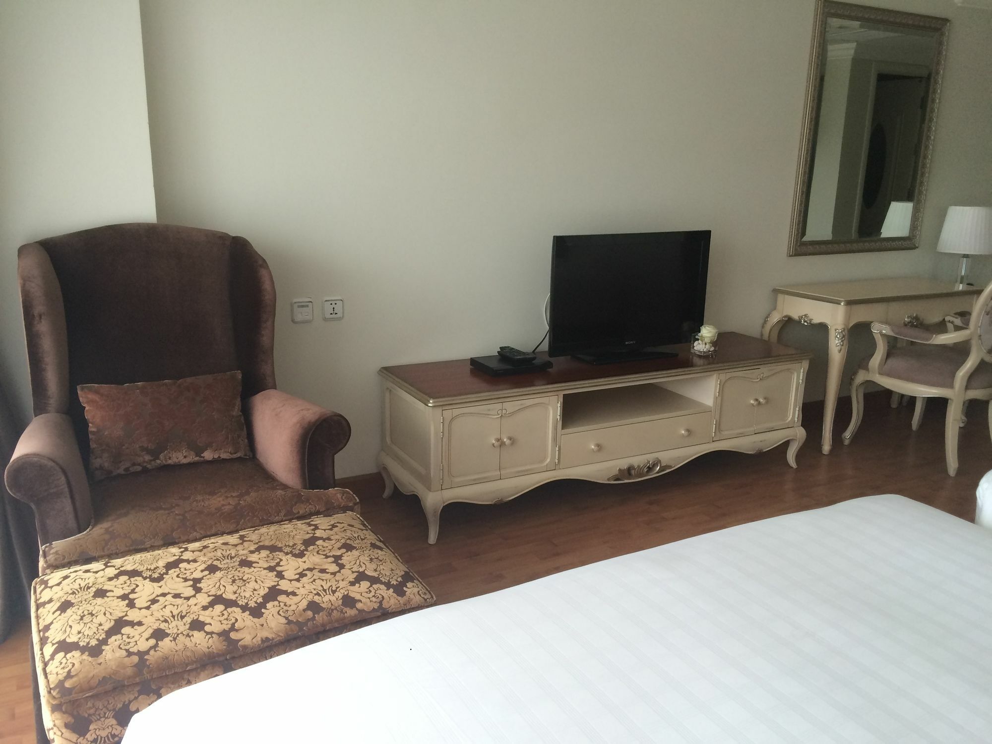 Lk Noble Suite Pattaja Kültér fotó