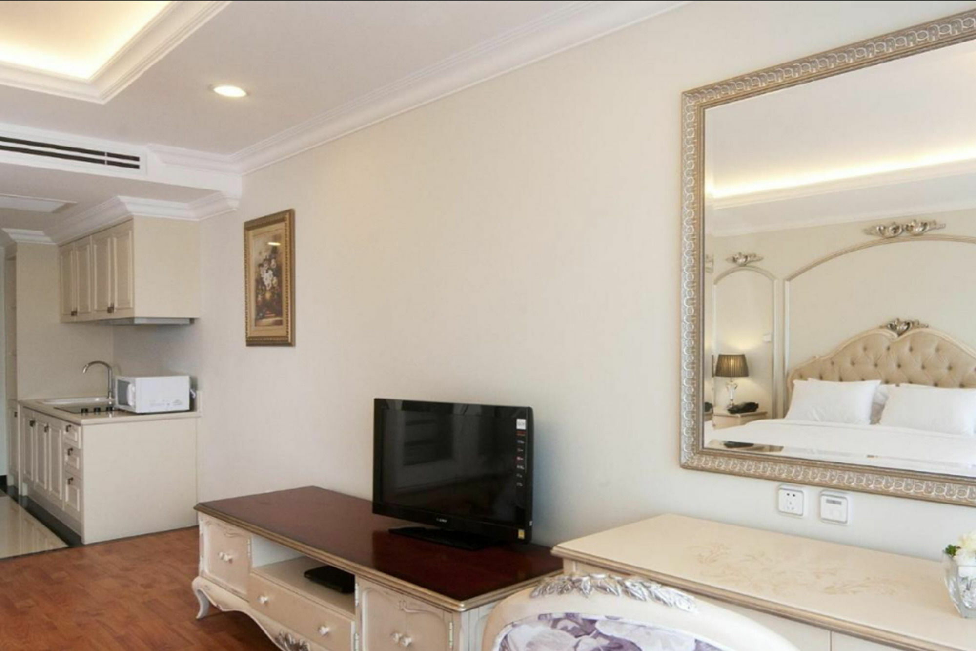 Lk Noble Suite Pattaja Kültér fotó